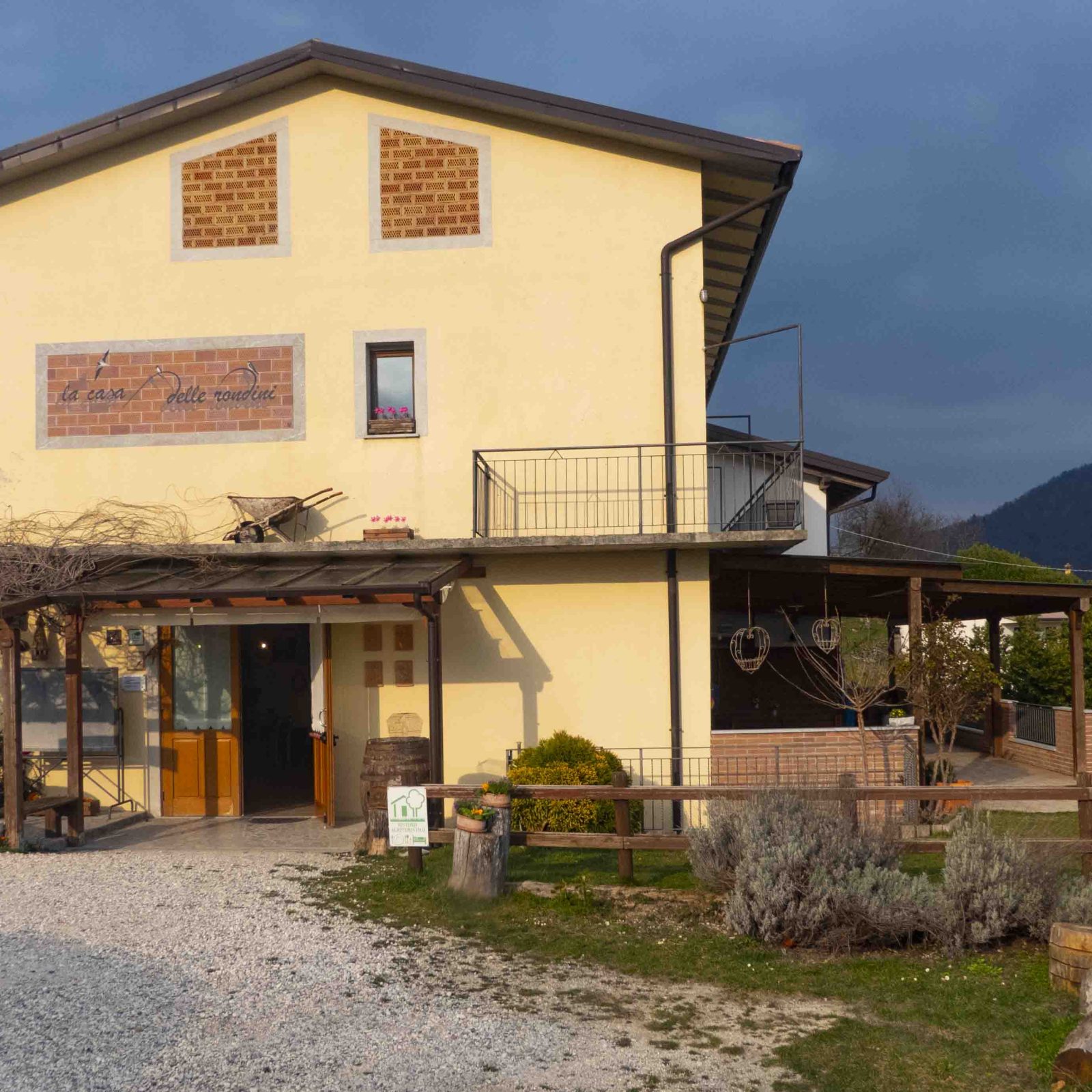 casa-delle-rondini-facciata